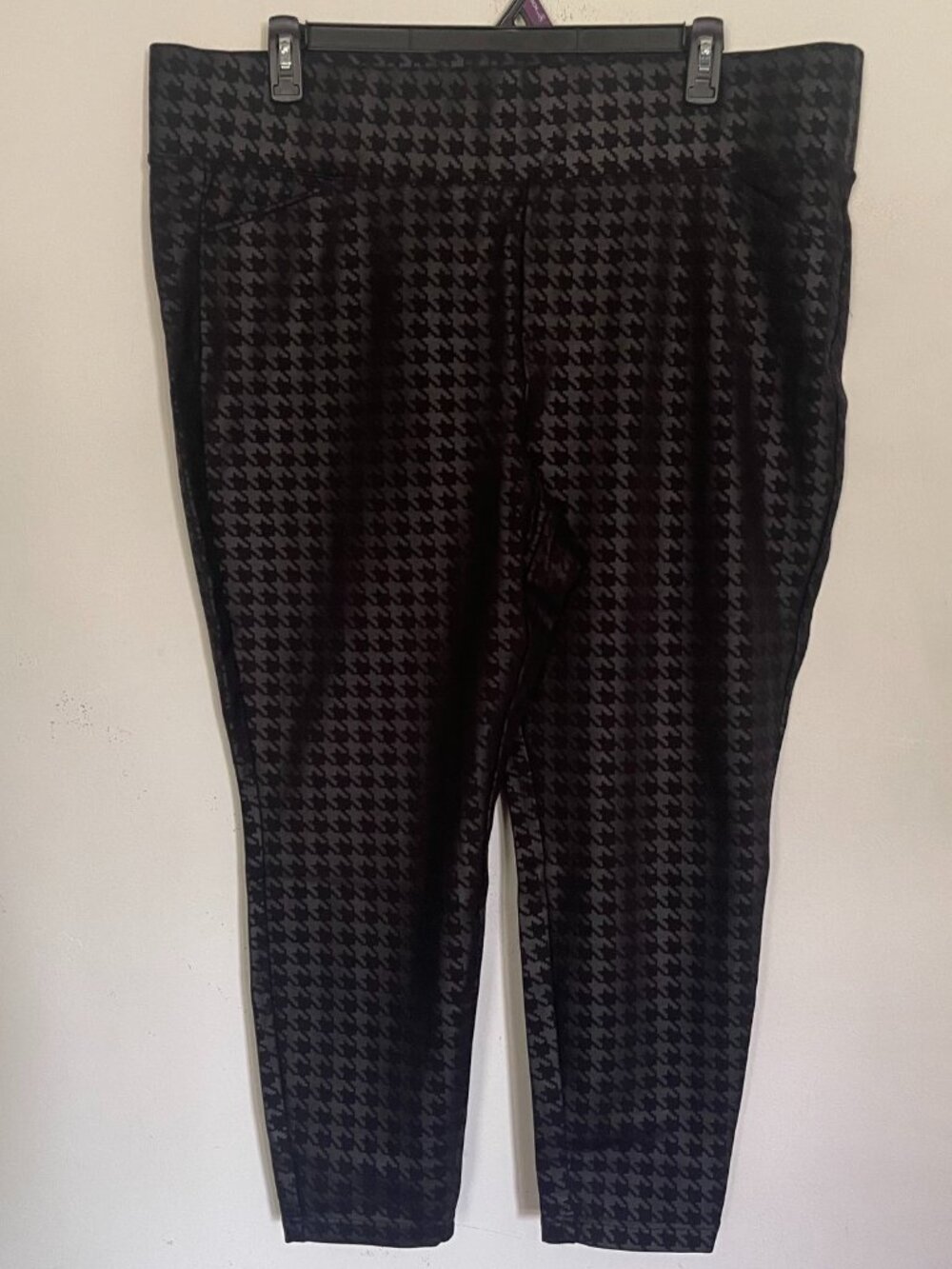 Torrid Studio Women's 3 Tall Pull-On Pocket Pixie Pants Black Grey Houndstooth W